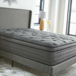 Queen Luxruy Memory Foam Mattress nectar