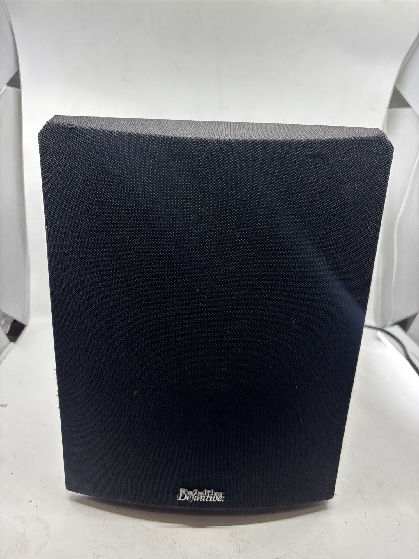 Definitive Technology Powerfield 8” PowerSubwoofer  700 Watt SEE DESC