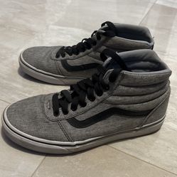 Vans Men’s Shoes (size 8)