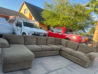 Sectional sofa couch