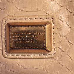 Marc Jacobs Bag. Large Size   Nice Print In A Cream Color 