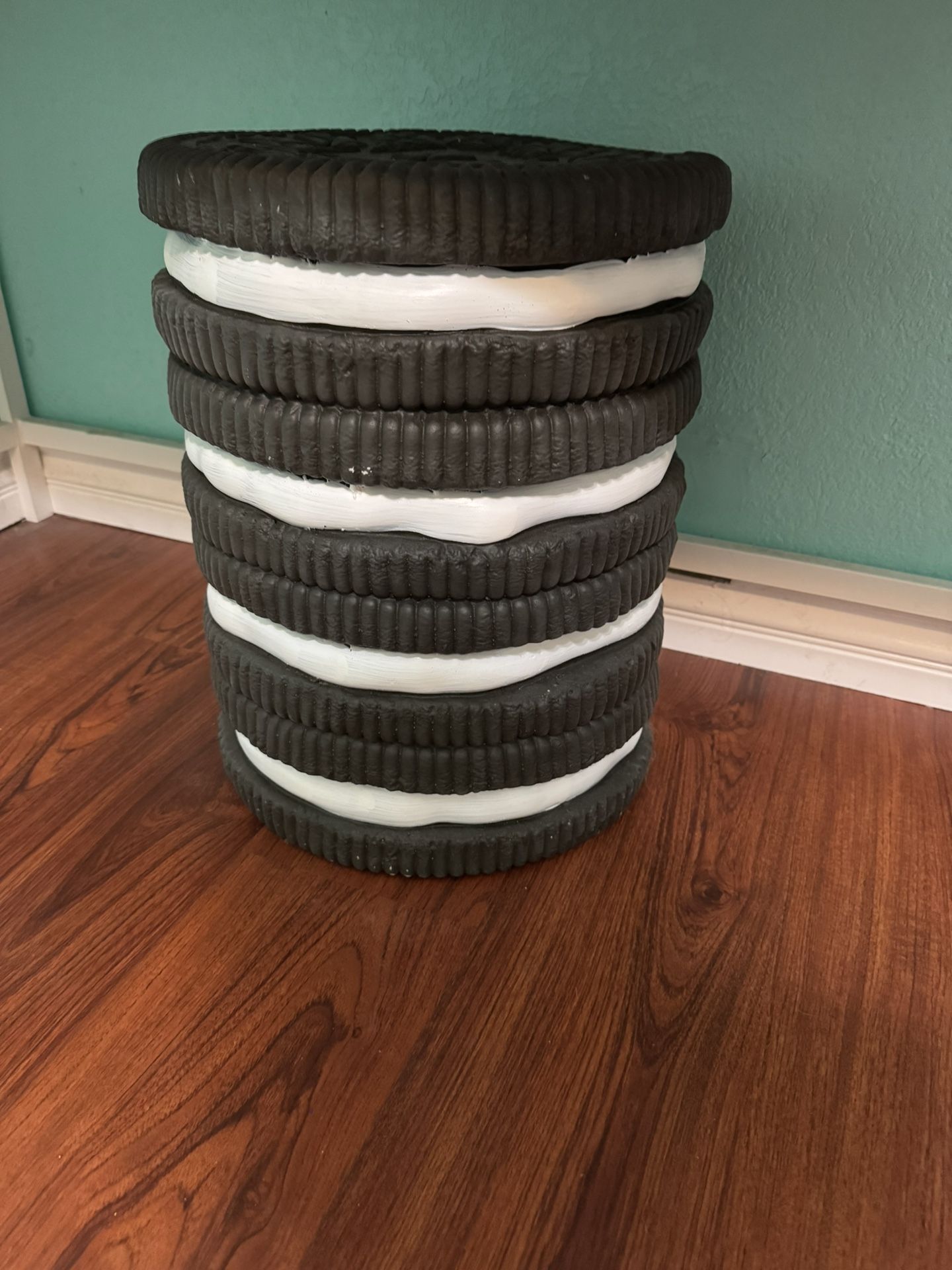 Oreo Stool