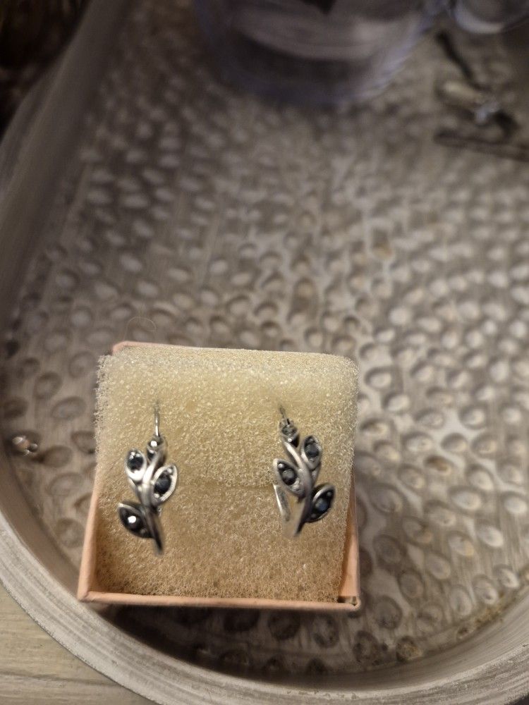 VINTAGE MARCASITE HUGGIE HOOPS IN STERLING SILVER