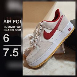 Nike Air Force 1 07 LV8 size 6