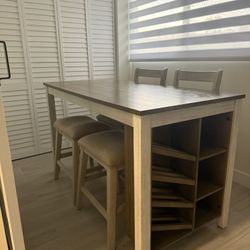 $200 Mesa De Comedor - Table For Sale 