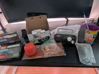 Random things for sale (keycaps, radio, keyboard mat, keychain)