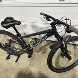 Specialized Rockhopper 27.5 Medium w/tools & stand