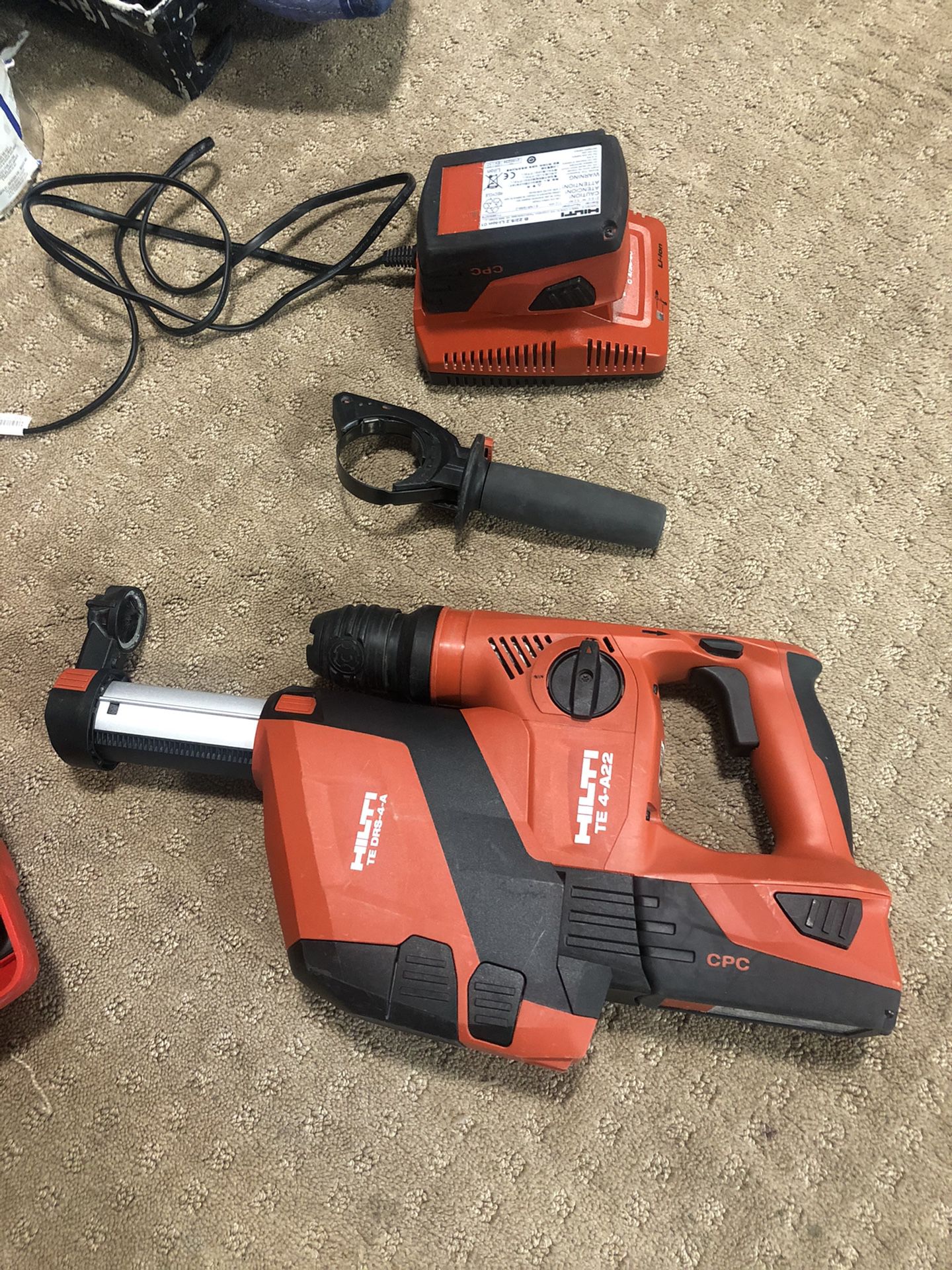 Hilti hammer drill with vaccun