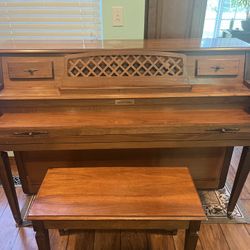 Currier Piano