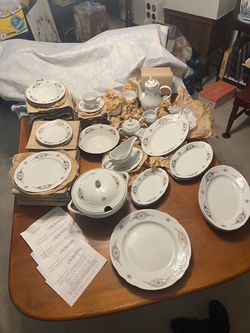From Poland; Pristine Never Used/Immaculate w/24k gold Service for 8: 58 piece Royal Vienna Collection: Royal Kent