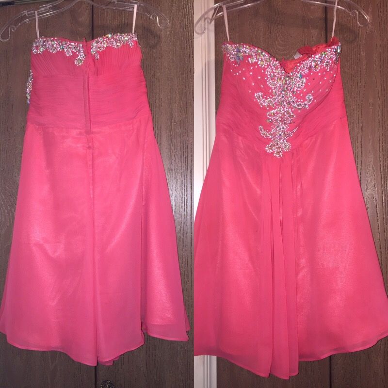 Short pink dress size 10