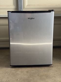 Whirlpool 2.7 cu. ft. Mini Fridge