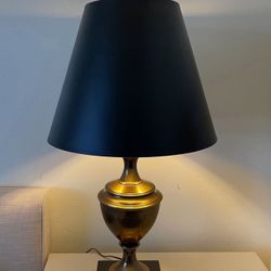 Gorgeous Mid-Century Modern Stiffel Brass Hollywood Regency Urn/Trophy Table Lamp With Black Shade  