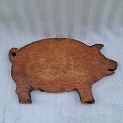 Antique-style Primitive Wooden Pig Cutting Board