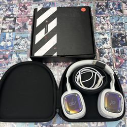 Astro A30 Wireless Headphones Gaming 