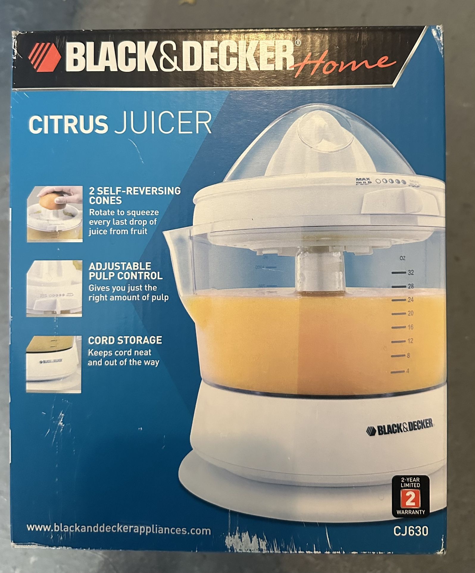 Black & Decker Home Citrus Juicer with Clear Container