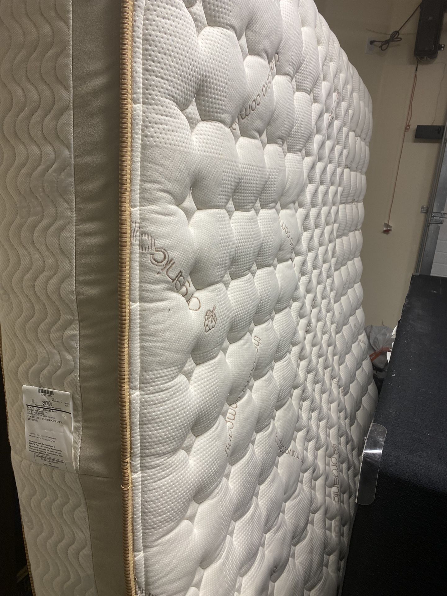 Saatva Loom & Leaf Gently Used Mattress & Box Spring