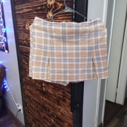 Women's Skort Size Medium By Love Tree