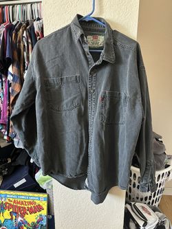 Vintage 1992 Distress Black Levi’s Button Up 