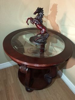 Corner table