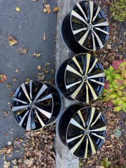 2021 Nissan Altima SR 19 Inch Wheels