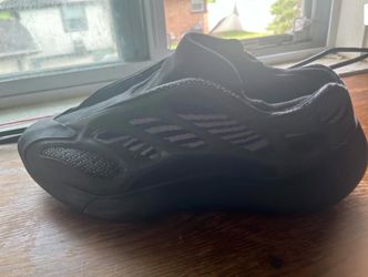 Yezzy 700