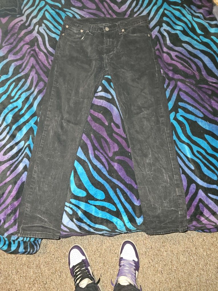 Black Levi Jeans