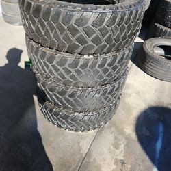 Set LT 255/75/17 Firestone Destination 