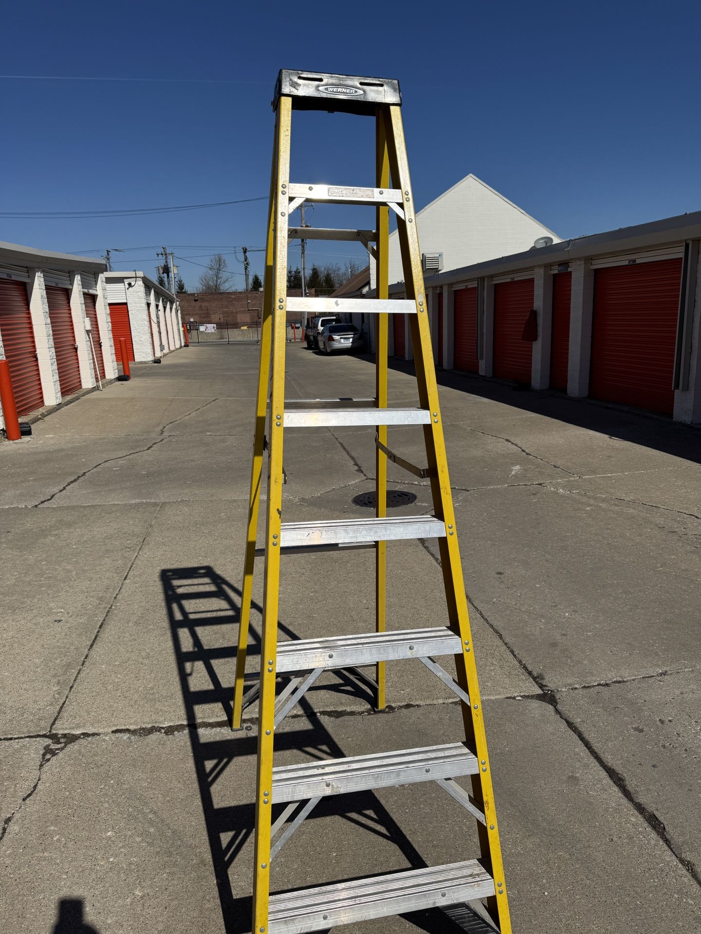 8 Feet Fiberglass Ladder