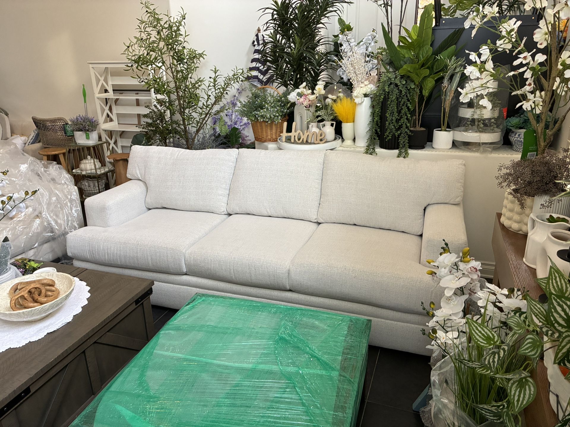 White Queen Sleeper Sofa