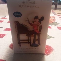 Hallmark Keepsake Mickey As Bob Cratchit Ornament 