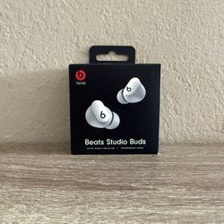 Beats Studio Buds 