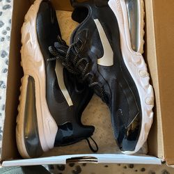 Nike React