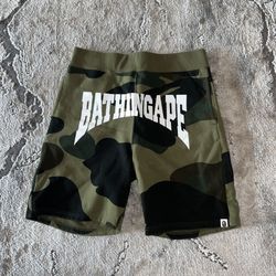 Bape Giant Camo Sweat Shorts🔥