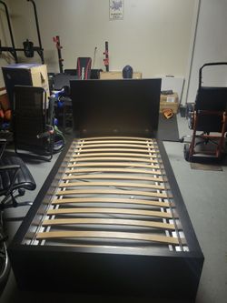 Twin bed