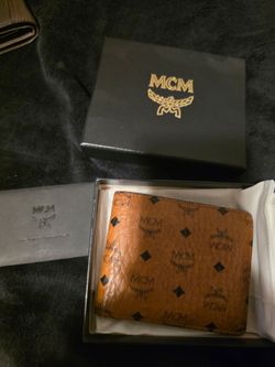 MCM visetos wallet  (authentic)