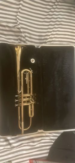 Gold Lacquer bundy  Bb Trumpet with Case