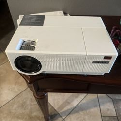 Yaber Projector