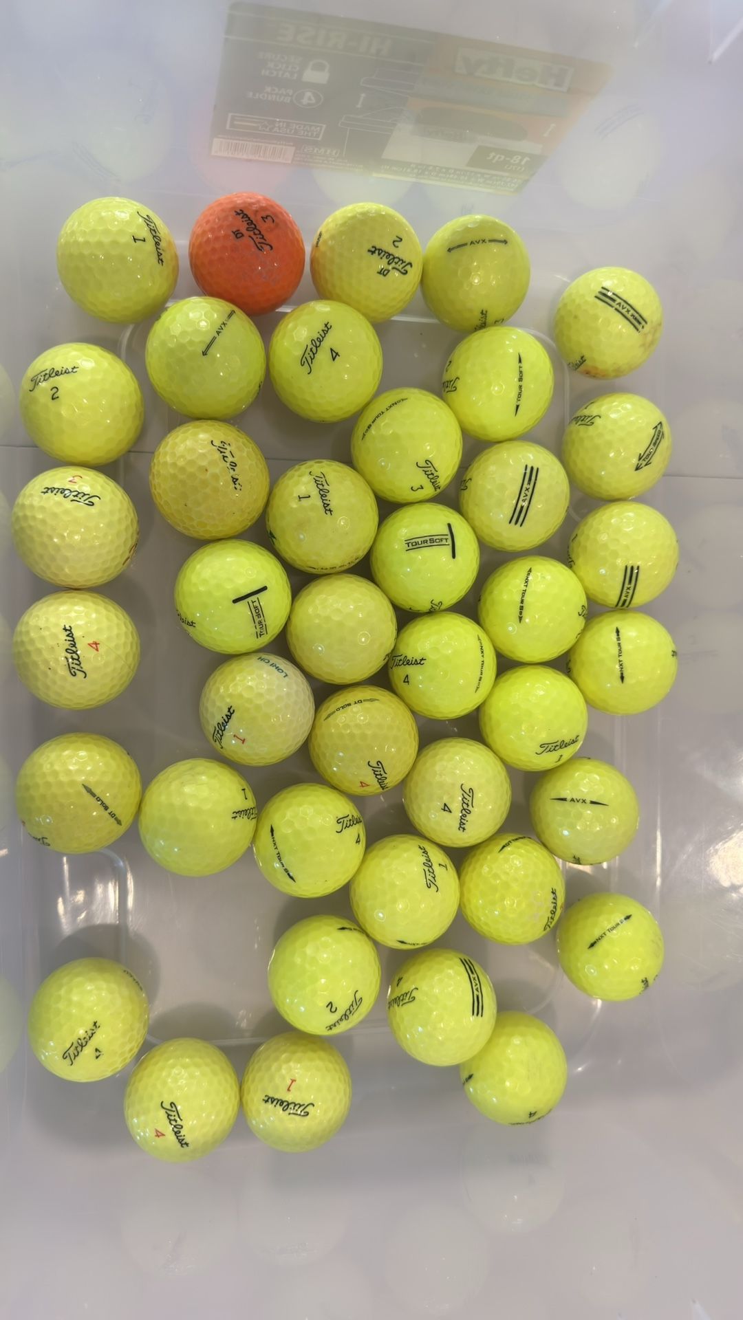 40 TITLEIST COLOR MIX GOLF BALLS