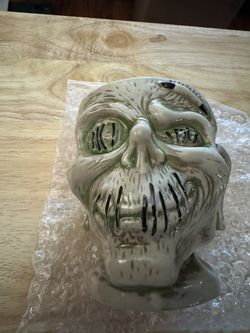 Trader Sam’s Zombie Head 