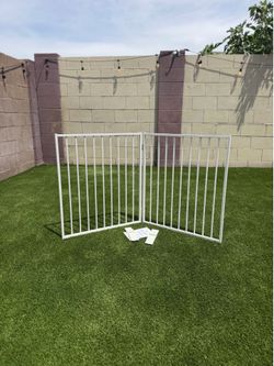 Furggis 2 Panel Freestanding Pet Gate (35th Ave & Bell Rd)