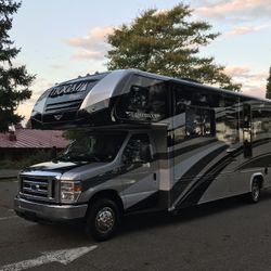 2010 Fleetwood Rv Motorhome 