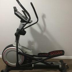 NORDICTRACK 10.9 ELLIPTICAL MACHINE ( LIKE NEW & DELIVERY AVAILABLE TODAY)