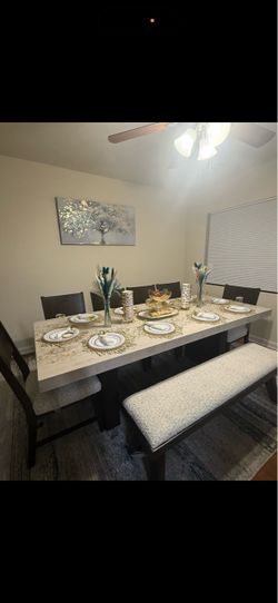 Westonfort Dining Table