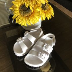 Girls Sandals Size 5- 6
