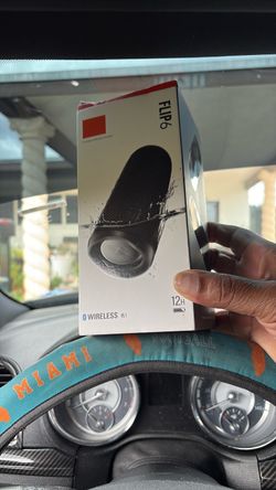 JBL Flip 6 Portable Bluetooth Speaker black