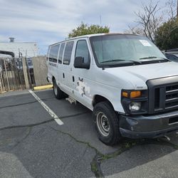 2008 Ford E-350