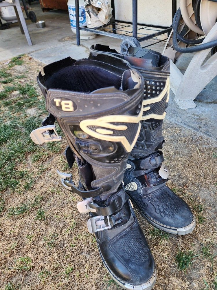 Answer T8 Boots