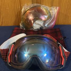 Smith Woolrich Ski/Snowboarding Goggles w/Light & Dark Lenses & Soft Storage Bag