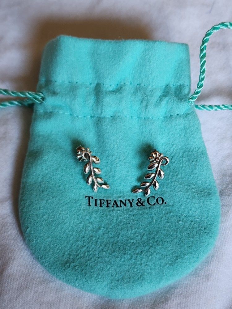 Tiffany & Co. Paloma Picasso® Olive Leaf Climber Earrings- New